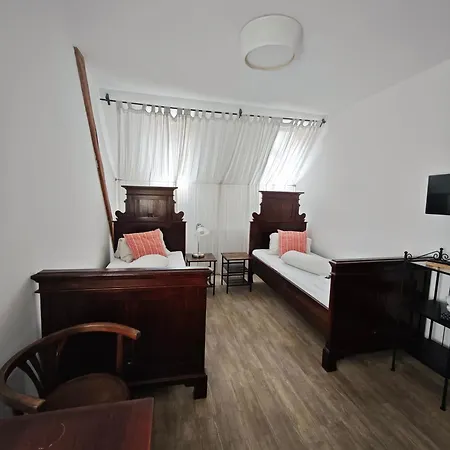 U Svarcu 3*