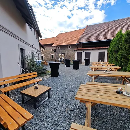 U Svarcu Zduchovice